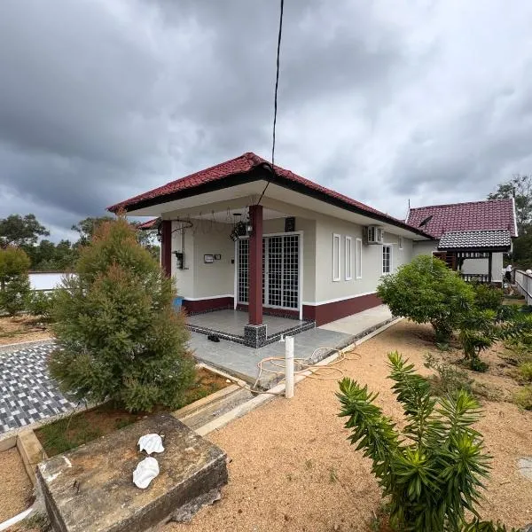 Teratak Dungun Homestay, hotel in Kampong Nibong