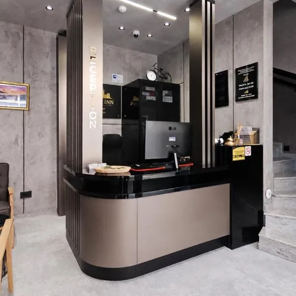 Bazaar Inn Boutique & Luxury Rooms, hotel u Skoplju