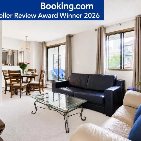 Entire Downtown Condo steps to Stampede and BMO with Parking, 1,5 hrs to Banff, מלון בקלגרי