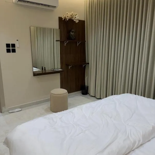 شقة مودرن غرفة وصالة, Hotel in Buraida