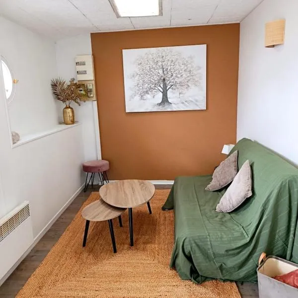 Le Nid des Alouettes, comfortable furnished 1-bedroom apartment, hotelli kohteessa Puilboreau