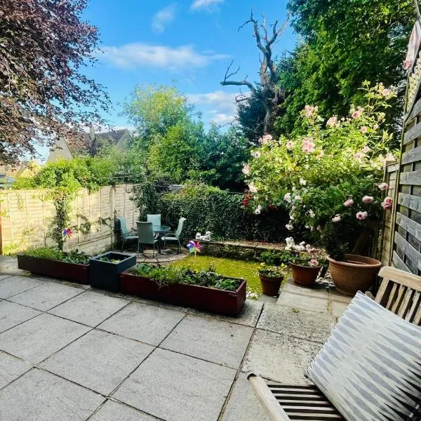Hideaway Cottage: Bourton on the Water şehrinde bir otel