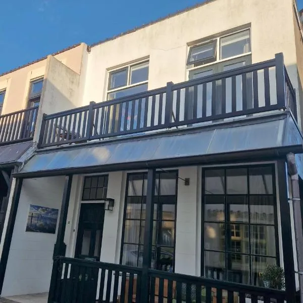 Guesthouse KST, hotel di Zandvoort