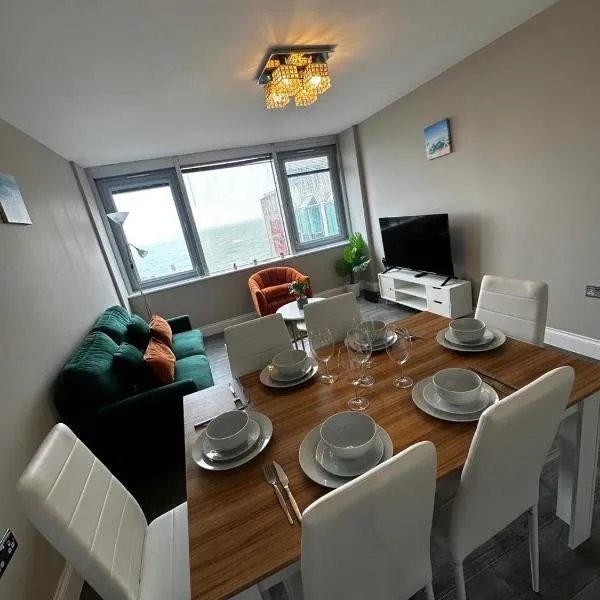 Stunning Sea View 2BR Flat with Parking Sleeps 5 Walk to Beach - Big Savings for Extended Stays - by Nestora Stays Ltd, hotel u gradu Brajton i Houv