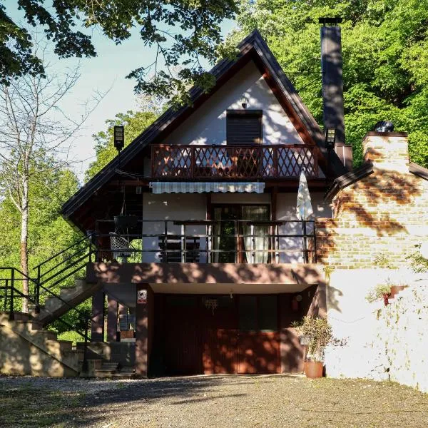 Holiday Home Enio, Hotel in Lohovo