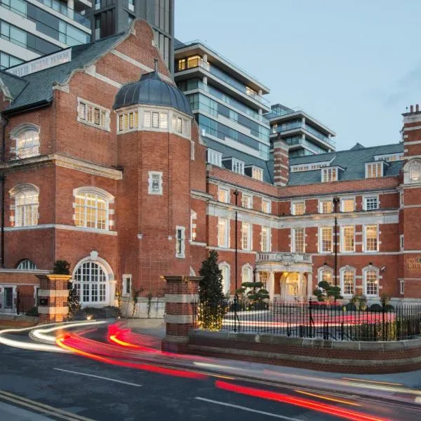 The LaLit London - Small Luxury Hotel of the World, hotel di Leyton
