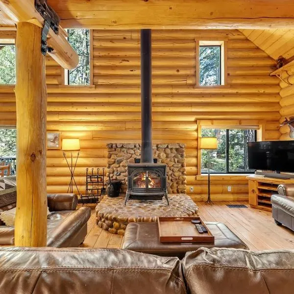 Rustic Elegance - A Woodland Escape, hotel Idyllwildben