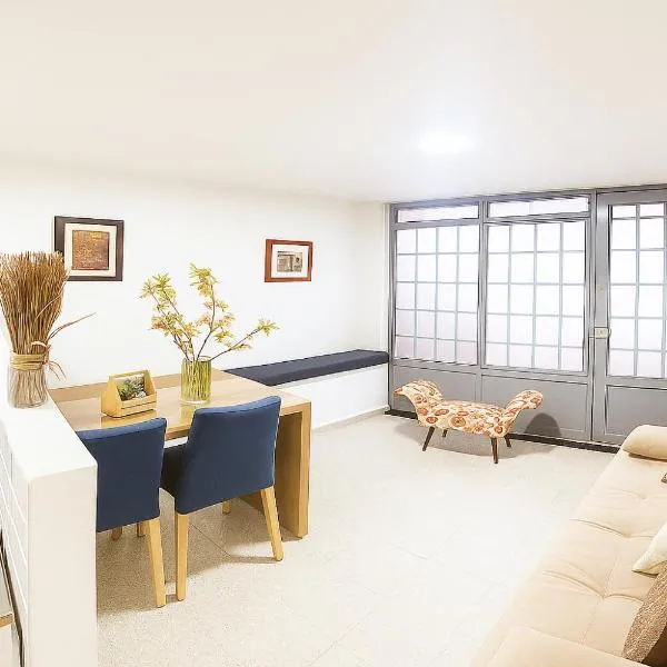 Loft cerca a Laureles, WIFI, cerca metro, con Balcón, GUARDA MALETAS GRATIS!!, Hotel in Medellín