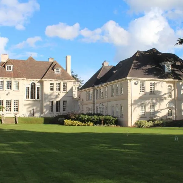 Brockencote Hall, hotel in Kidderminster