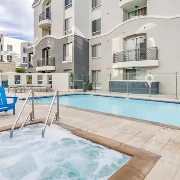Spacious 2B 2B Apartment in Marina Del Rey with Pool, хотел в Лос Анджелис
