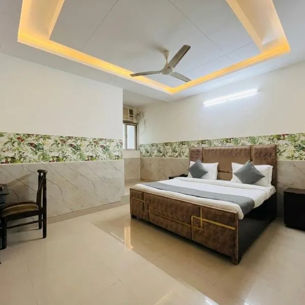 Hotel E Light 24 - Malviya Nagar, khách sạn ở New Delhi