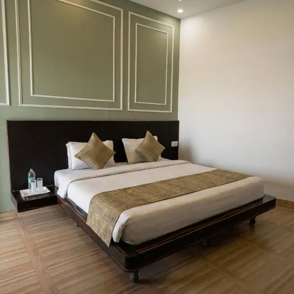 Gharonda Manor-A Home Beyond Home -Best Luxury Budget Stay Near ISBT, khách sạn ở Dehradun