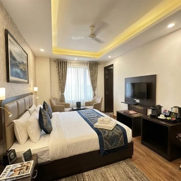 Hotel Rajpath Residency 2 Min Walk From Kaushambhi Metro Station, hotel v mestu Ghaziabad