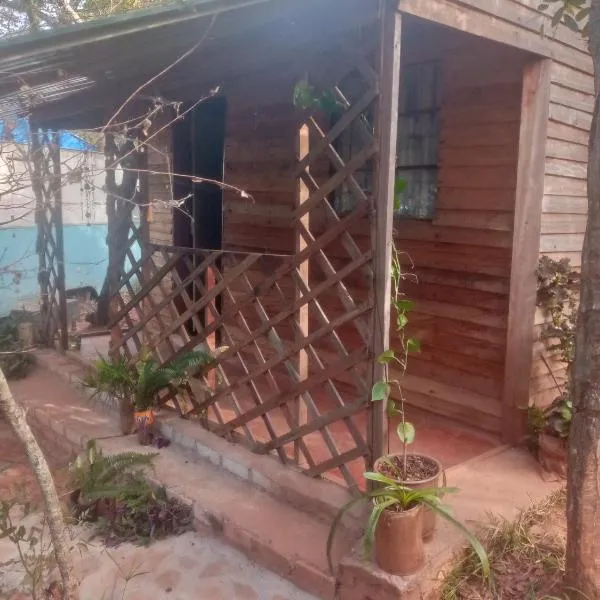 Weaver's Nest Backpackers Accommodation, hotel v destinaci Masvingo