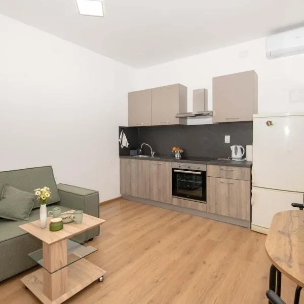 Kuća LUNI - vacation near the beach - Duga Uvala, hotell i Pavicini