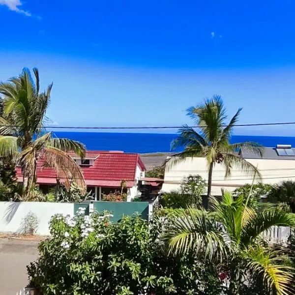 Modern apartment for 2-4 people with balcony and sea view, hotel u gradu Sen -Le