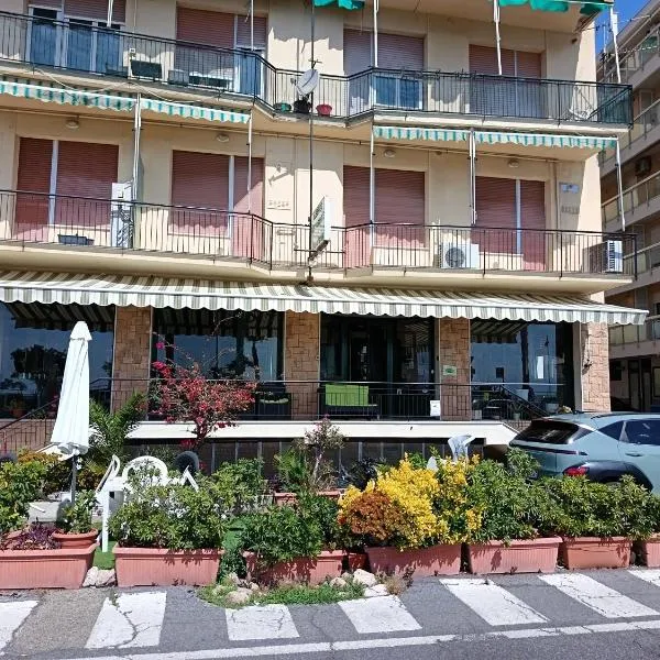 HOTEL GIORDANA, hotel Loanóban
