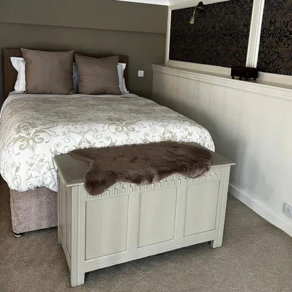 Carnegie Library: Bronte Apartment 1 Bedroom, hotel in Swinton