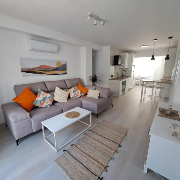 Davinia apartamento centro، فندق في نيرخا