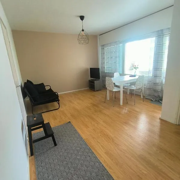 Cozy apartment in a central and quiet location, hotel di Kotka