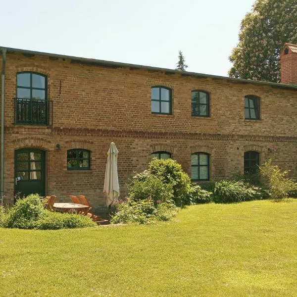75 qm Ferienwohnung für 4 Personen am Naturschutzgebiet Anklamer Stadtbruch, ξενοδοχείο σε Bugewitz