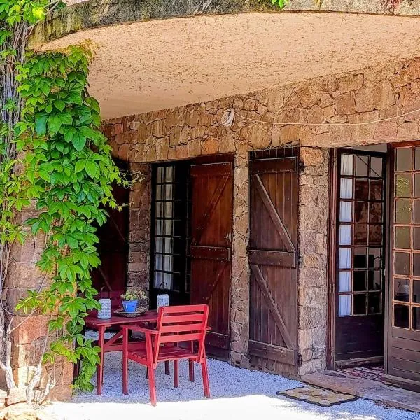 la clé sur la porte, hotel in Les Adrets-de-l'Estérel