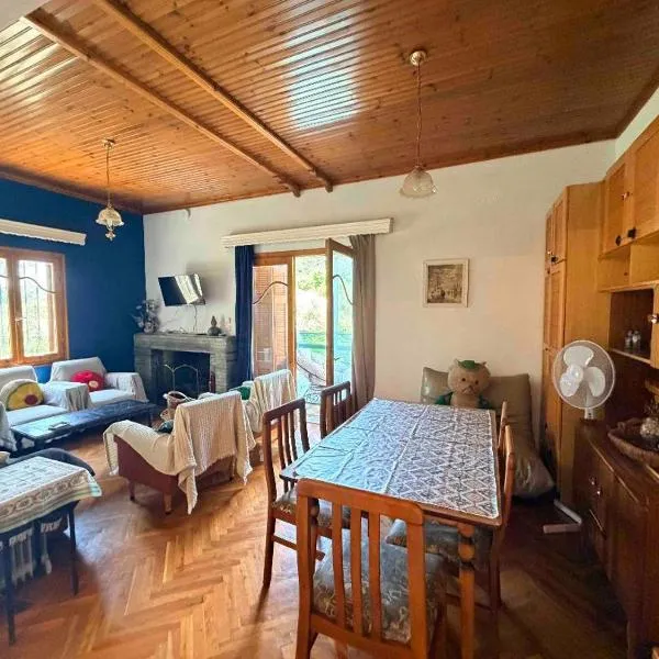 Kyra Despoina's House, hotel v destinácii Vrachonisída Xifiós