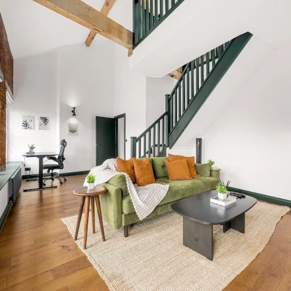 Spacious 2BR I Workspace I Duplex I City Centre, hotelli Manchesterissä