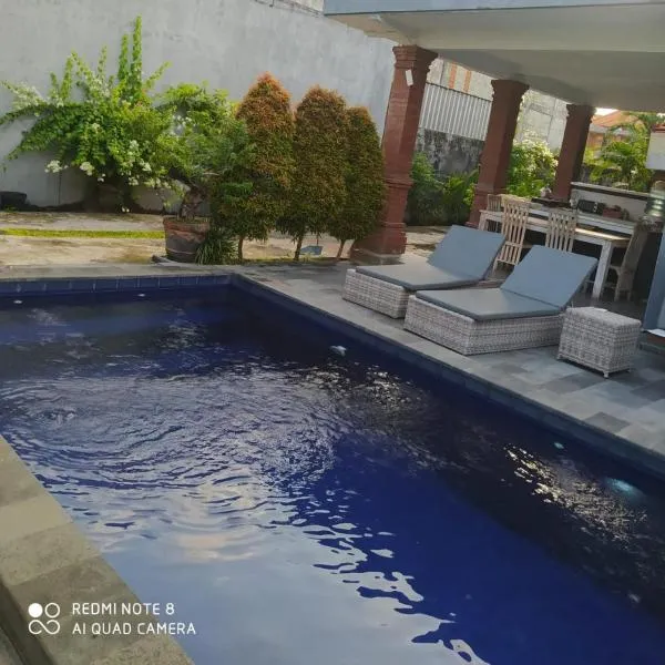 The Lonceng Guest house By Management SDM, hotell i Badung
