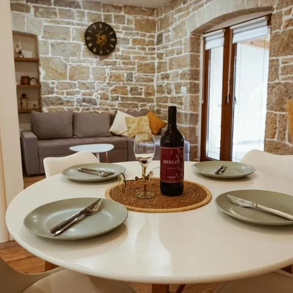 Nada Apartment near Krka National Park, hotell i Skradin