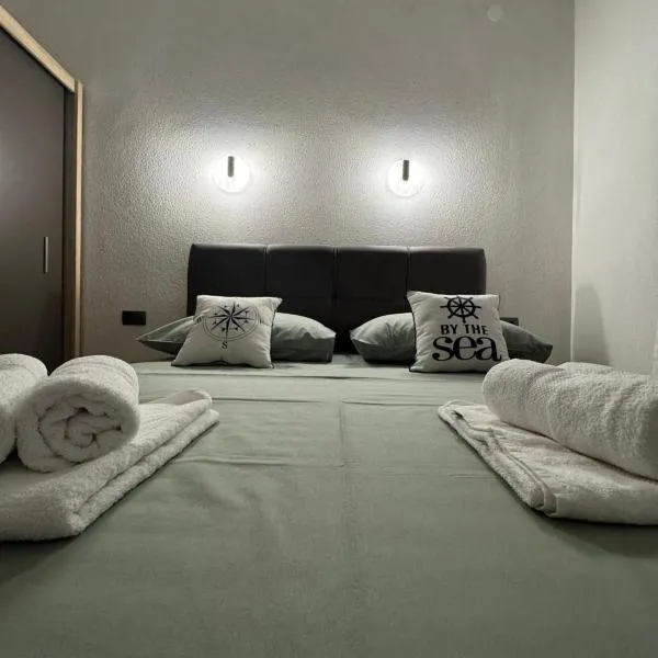 Stara kuća, hotel i Kaštela