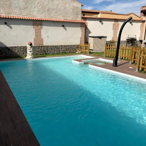 CASA RURAL EL TORREON, hotel sa Fontiveros