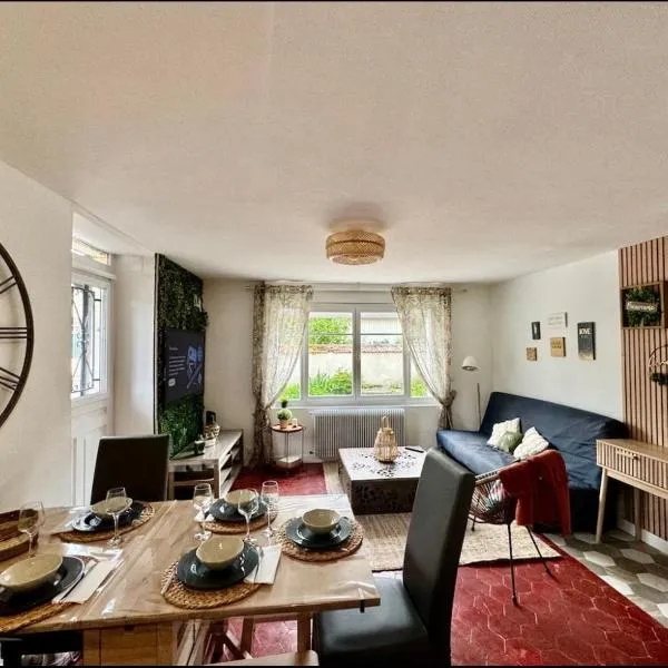 Maison de village proche Disney, hotel em Villiers-sur-Morin