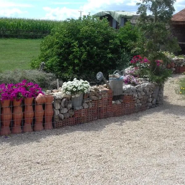 Chbres D'hôtes Ferme De Champliveau, хотел в Bonnée
