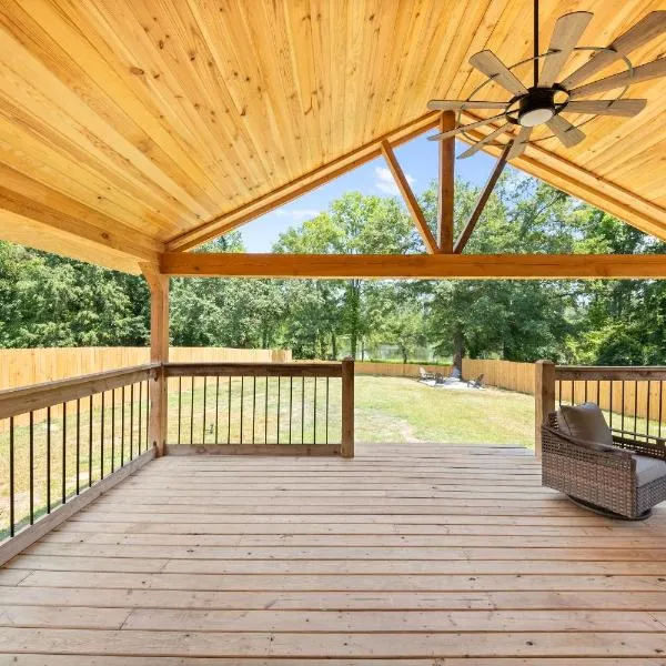 Lakeview Retreat - Family-Friendly - Near Downtown, hotel em Macon