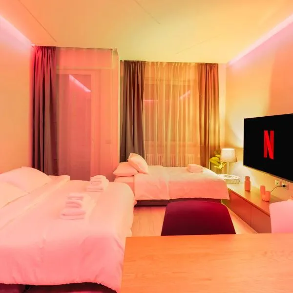 Santa Caterina - Netflix Disney Garage Box p..., hotel u gradu Pordenone