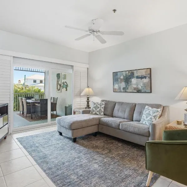 Olde Marco Condo - Charming & Convenient Location，Marco Island的飯店