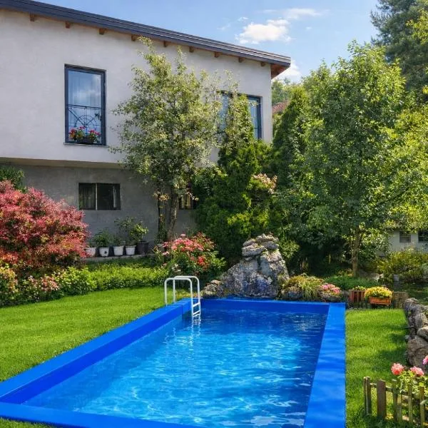 Sarajevo Hills-POOL&JACUZZI private garden Home-Near Old Town, hotel u Sarajevu