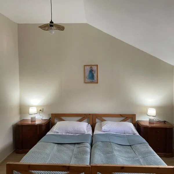 House N11, хотел в Местия