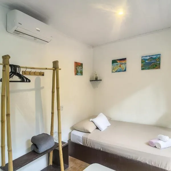 Abacaxi Hostel, Hotel in Playa Santa Teresa