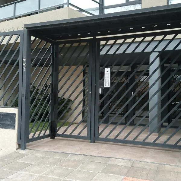 Dpto tte ibañez, hotell i Cipolletti
