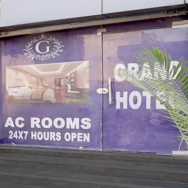 SPOT ON G Grand Hotel: Sonipat şehrinde bir otel