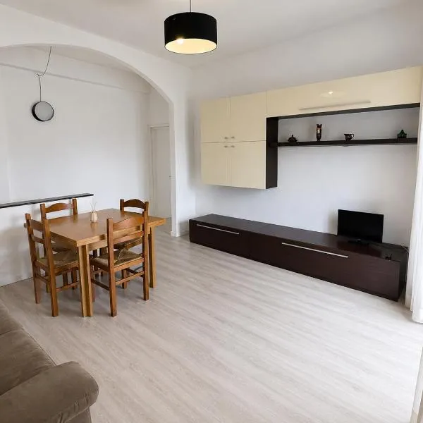 Alessandro home, hotel en Rozzano