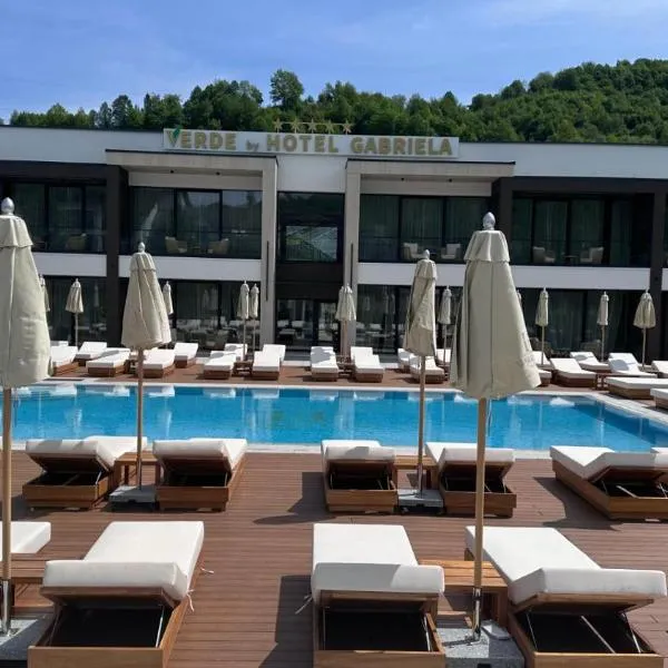 Verde by Hotel Gabriela, hotell i Vişeu de Sus