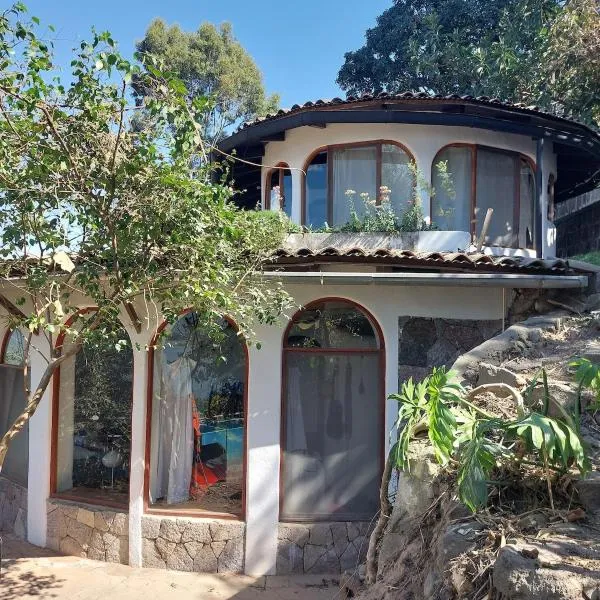 House in paradise garden, hotel di San Pedro La Laguna