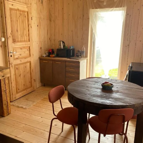 Karula Stay - 2 Bedroom City House and Caravan, hotel in Antsla