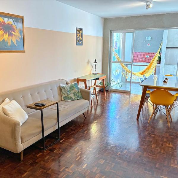Apartamento três quartos Juvevê com charme e sossego 110 m2 e garagem Domo Hospedagem