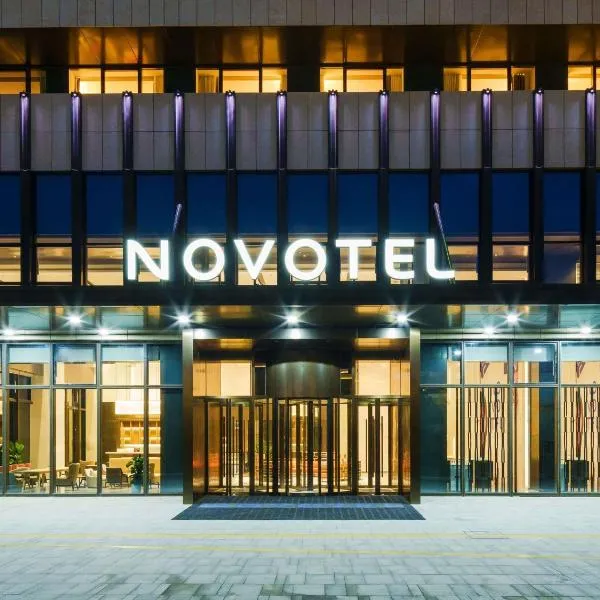 Novotel Nanjing Airport, hótel í Nanjing