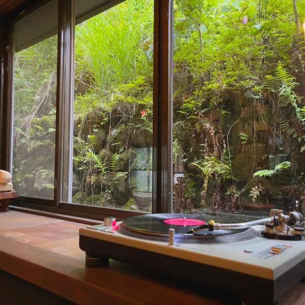 Homestay HANIHOHETO, hotel di Ena