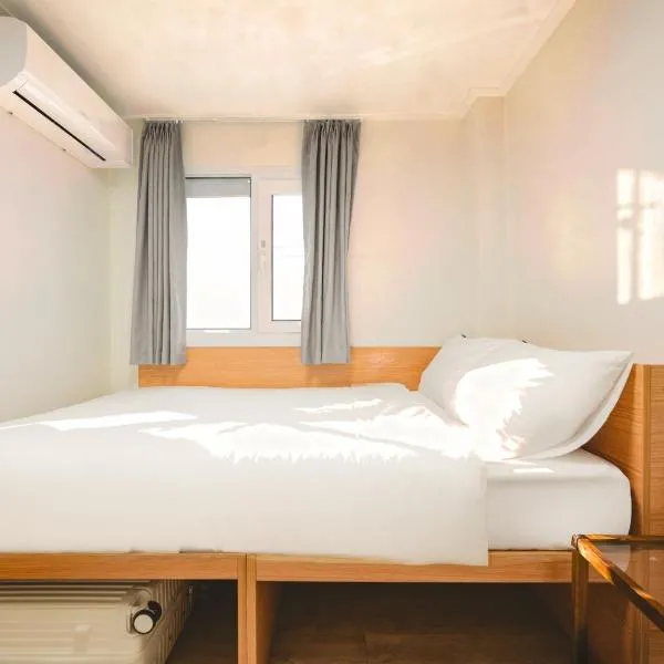 Stay Log in Shinchon Hongdae, hotel din Seul